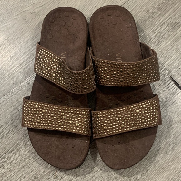 Vionic Somoa Brown/Copper Leather w/stud details Slide Sandals size 9 - Picture 1 of 11